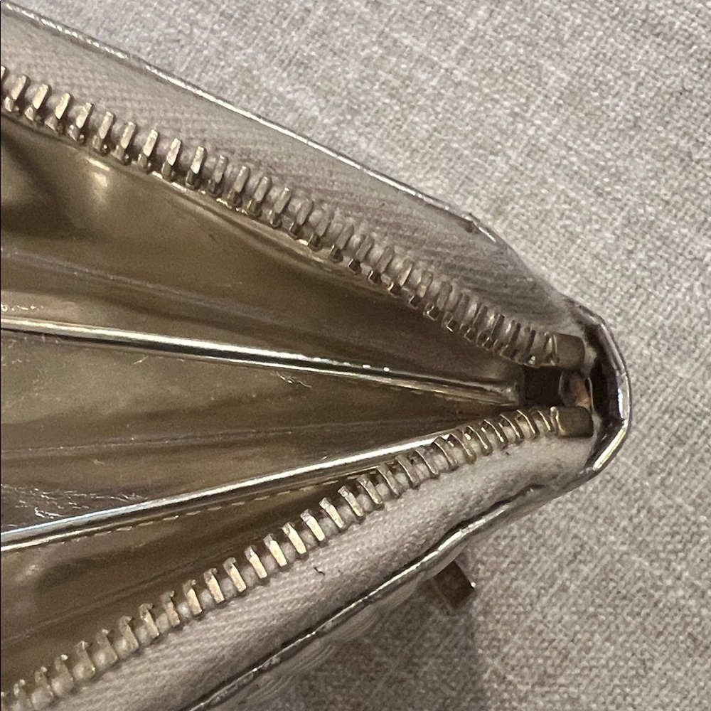 CHANEL Quilted Silver Accessory Case - Picture 7 of 16